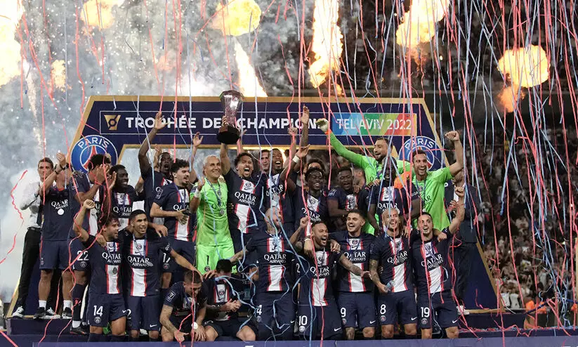 മെസ്സി നിറഞ്ഞാടി, നെയ്മറിന് ഇരട്ട ഗോൾ; ചാമ്പ്യൻസ് ട്രോഫി കിരീടം പി.എസ്.ജിക്ക് മെസ്സി നിറഞ്ഞാടി, നെയ്മറിന് ഇരട്ട ഗോൾ; ചാമ്പ്യൻസ് ട്രോഫി കിരീടം പി.എസ്.ജിക്ക്