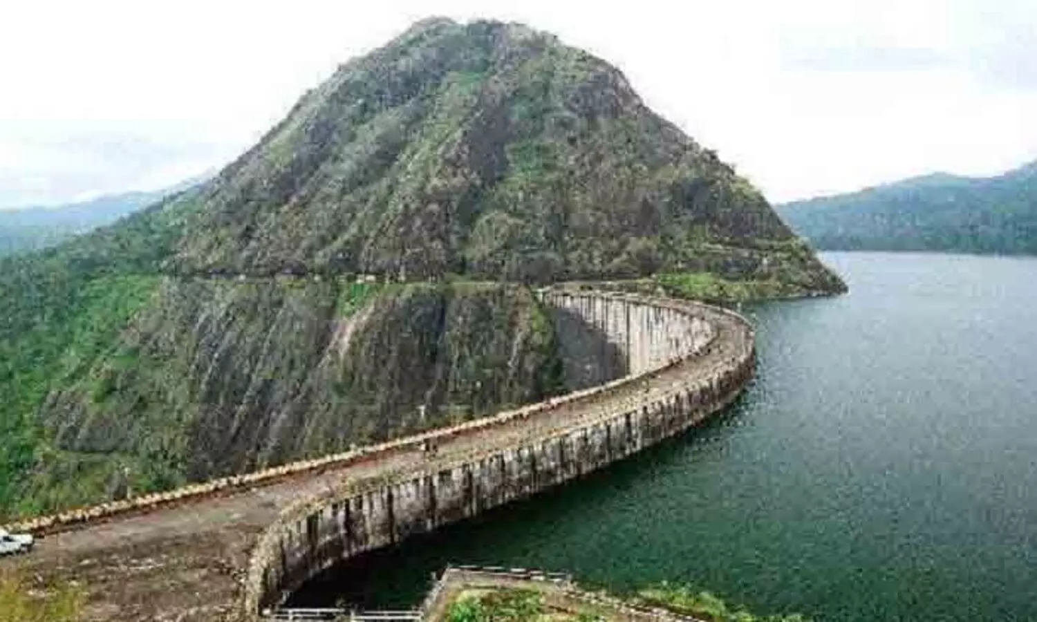 ഇടുക്കിയിലും മുല്ലപ്പെരിയാറിലും ആശങ്കയുടെ സാഹചര്യമില്ല- റോഷി അഗസ്റ്റിന്‍