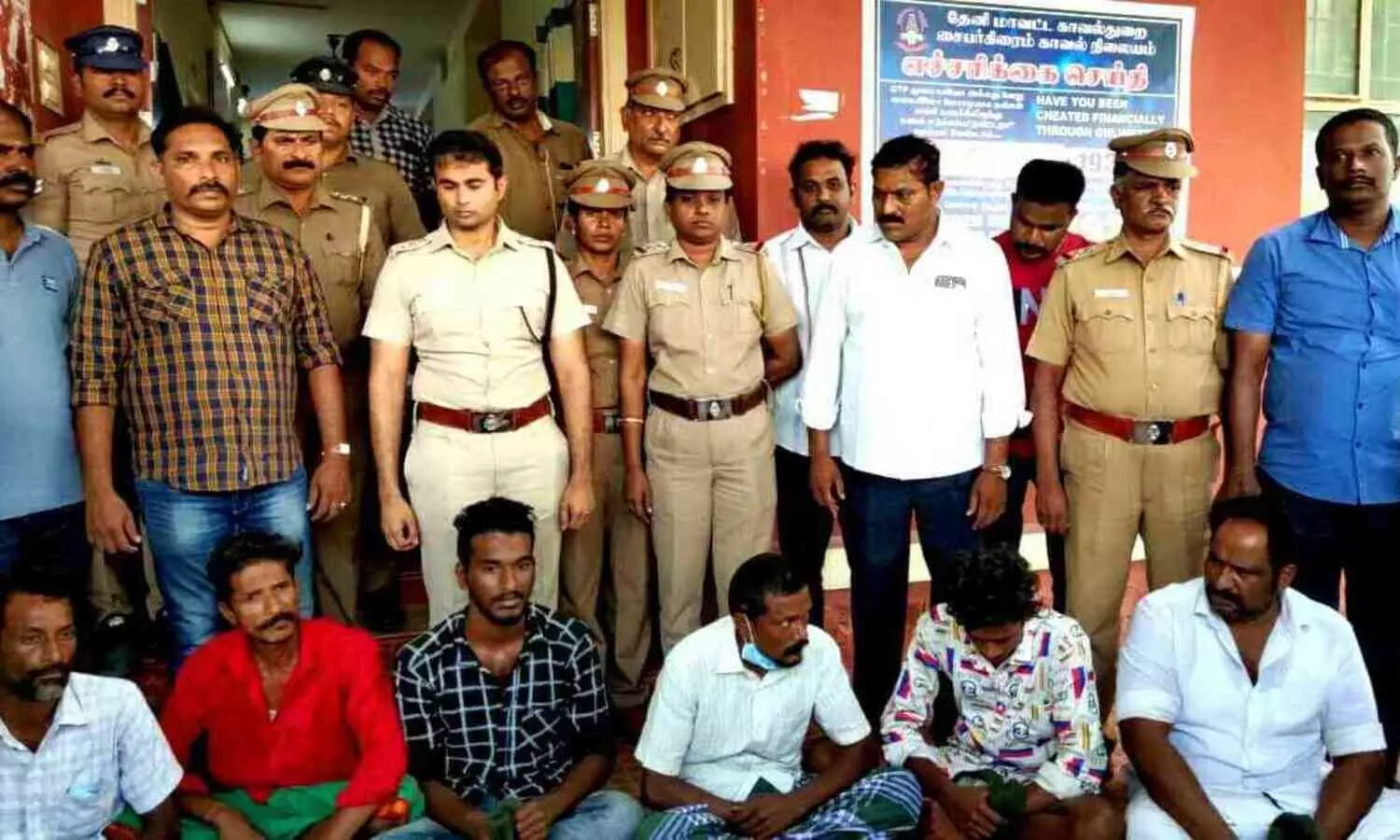 തേനിയിൽ പട്ടാപ്പകൽ നടന്ന കൊലപാതകത്തിന് കാരണം ചെങ്കൽച്ചൂളയുമായി ബന്ധപ്പെട്ട തർക്കം; ആറ് പേർ അറസ്റ്റിൽ