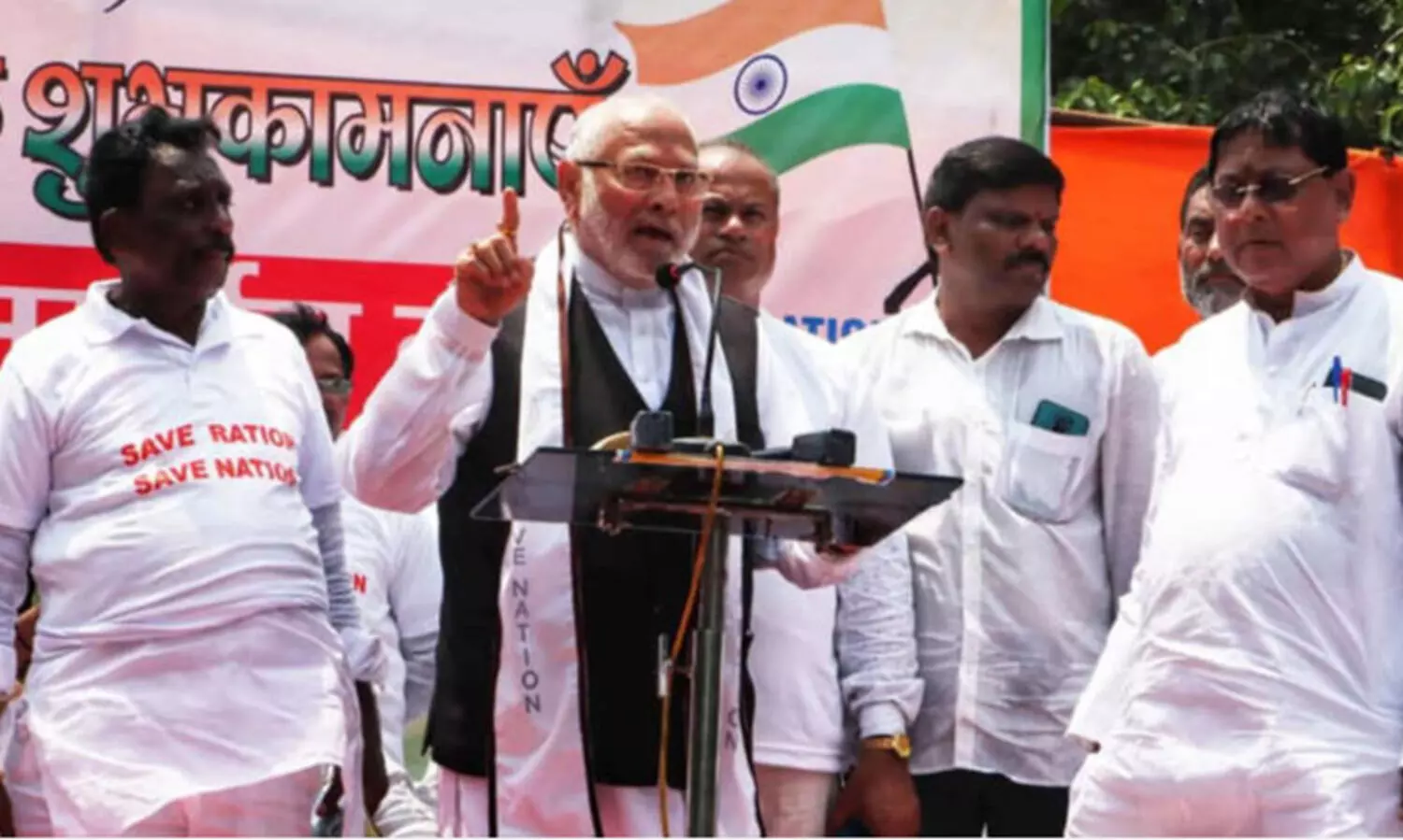 മോദിയുടെ സഹോദരൻ സമരവുമായി ഡൽഹിയിൽ: ജീവിതച്ചെലവ് താങ്ങാനാകുന്നില്ല; അരി, ഗോതമ്പ്, പഞ്ചസാര എന്നിവക്ക് നഷ്ടപരിഹാരം നൽകണം