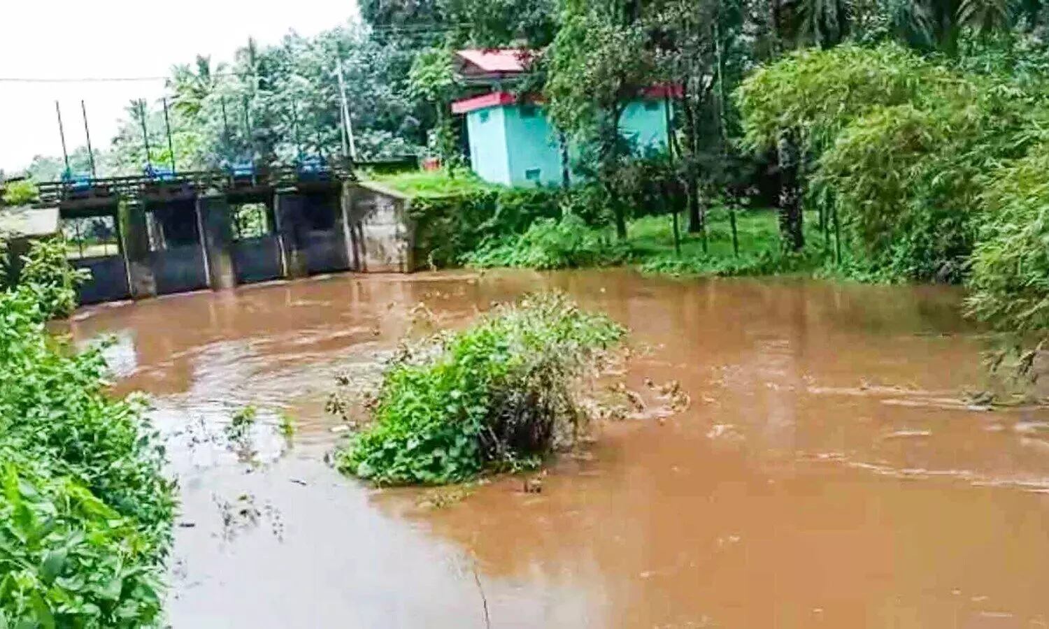 പന്തളം വെള്ളപ്പൊക്ക ഭീഷണിയിൽ