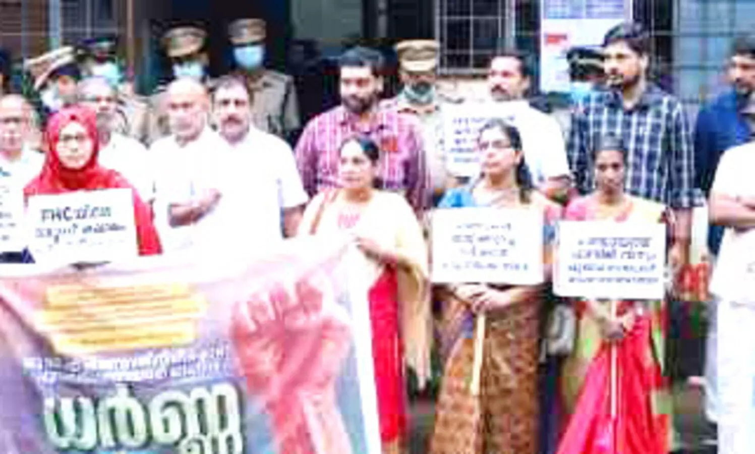 യു.ഡി.എഫ് ധർണ