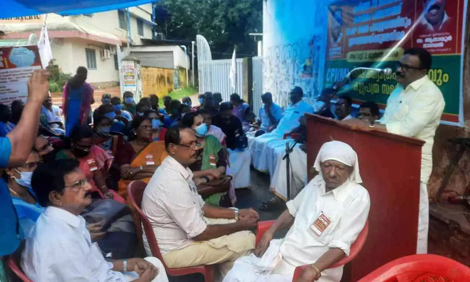 കരവാരം പഞ്ചായത്തിൽ സി.പി.എം റിലേ സത്യഗ്രഹം