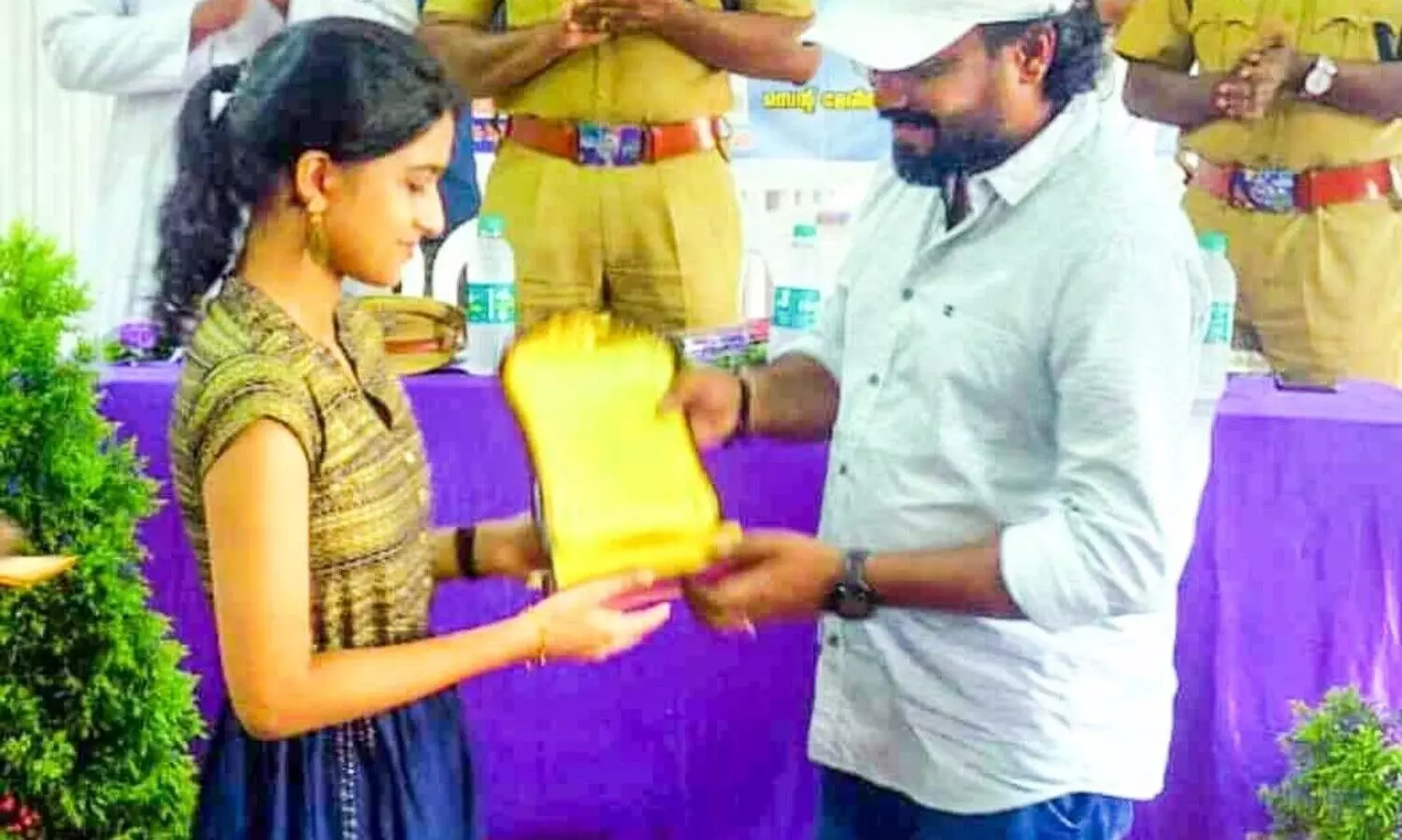 വിദ്യാർഥികളെ ആദരിച്ചു