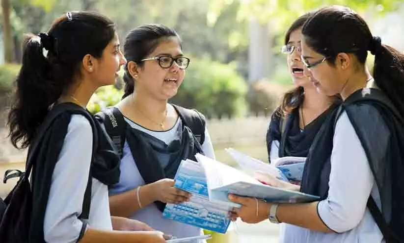 മലപ്പുറത്തെ സീറ്റ് കുറവ്; കണക്ക് സുപ്രീംകോടതിക്ക് മുന്നിൽ