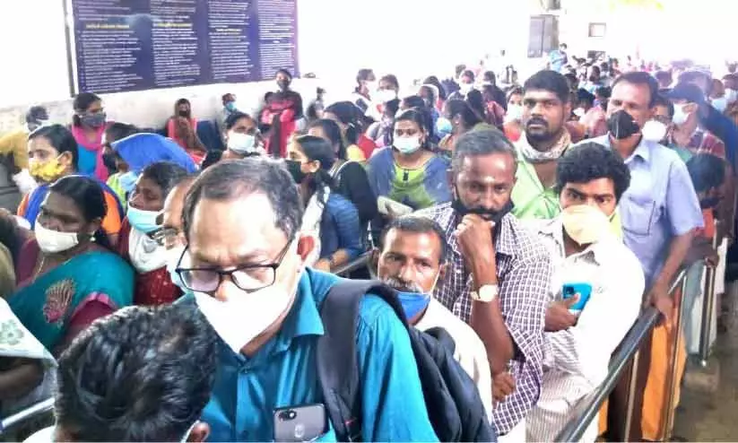 പത്തനംതിട്ട ജനറൽ ആശുപത്രി: പദ്ധതികളും കെട്ടിടങ്ങളും അകത്ത്; മികച്ച ചികിത്സ പുറത്ത് പത്തനംതിട്ട ജനറൽ ആശുപത്രി: പദ്ധതികളും കെട്ടിടങ്ങളും അകത്ത്; മികച്ച ചികിത്സ പുറത്ത്