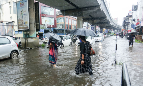 കനത്ത മഴ; കൊച്ചി വെള്ളത്തിൽ കനത്ത മഴ; കൊച്ചി വെള്ളത്തിൽ