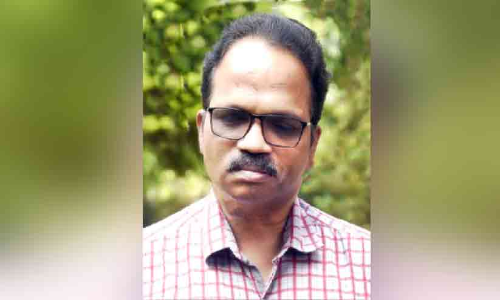ഉൾക്കാഴ്ചയുടെ കരുത്തിൽ പിഎച്ച്.ഡി; അറിവിന്‍റെ പടവുകൾ കയറി കൃഷ്ണൻ മാഷ്