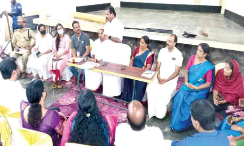 ആ​ഫ്രി​ക്ക​ൻ പ​ന്നി​പ്പ​നി; എം.​എ​ൽ.​എ​യു​ടെ നേ​തൃ​ത്വ​ത്തി​ൽ പ്ര​ത്യേ​ക യോ​ഗം