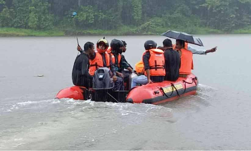 വള്ളം മറിഞ്ഞു; വള്ളക്കാരൻ നീന്തി രക്ഷപ്പെട്ടു