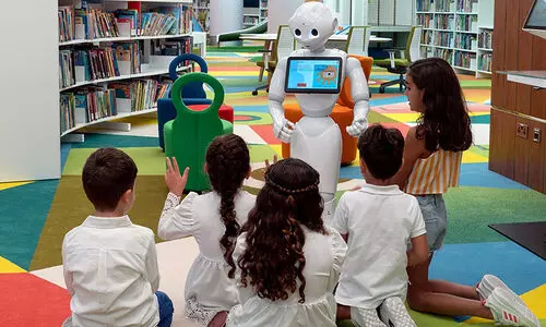 വാ​യ​നാ​പ്രേ​മി​ക​ൾ ഒ​ഴു​കി ഹി​റ്റാ​യി ദു​ബൈ   ലൈ​ബ്ര​റി