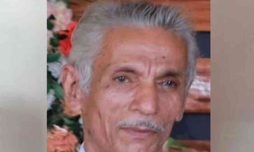 വനത്തിൽ പശുവിനെ അഴിക്കാൻ പോയ ആൾ  മരം വീണ് മരിച്ചു