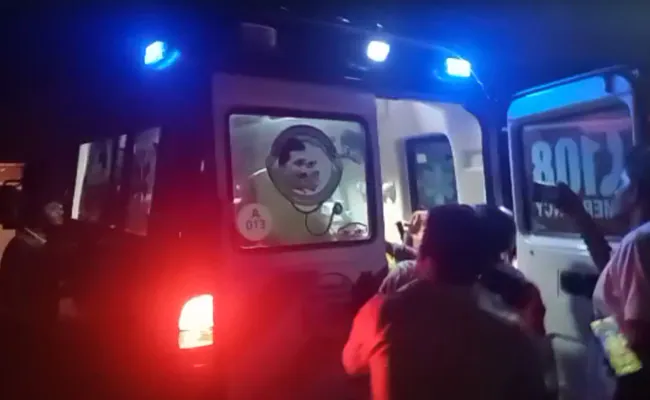 വിശാഖപട്ടണത്ത് വസ്ത്രനിർമ്മാണശാലയിൽ വാതകചോർച്ച; 50 പേരെ ആശുപത്രിയിൽ പ്രവേശിപ്പിച്ചു