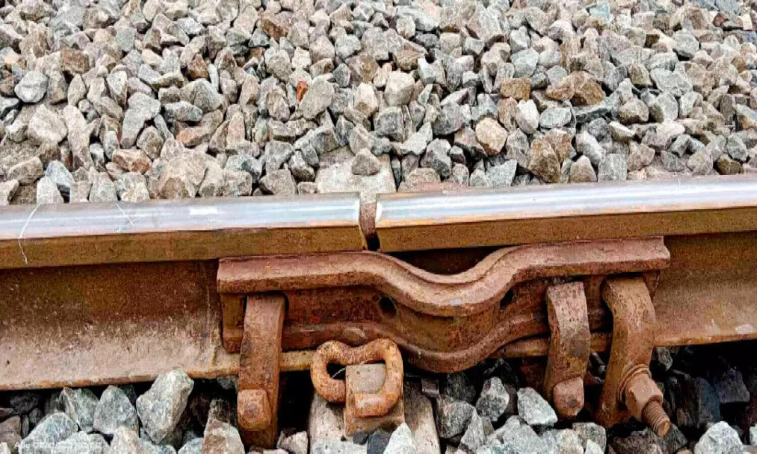 തലശ്ശേരി ടെമ്പിൾ ഗേറ്റിനടുത്ത് പാളത്തിൽ വിള്ളൽ