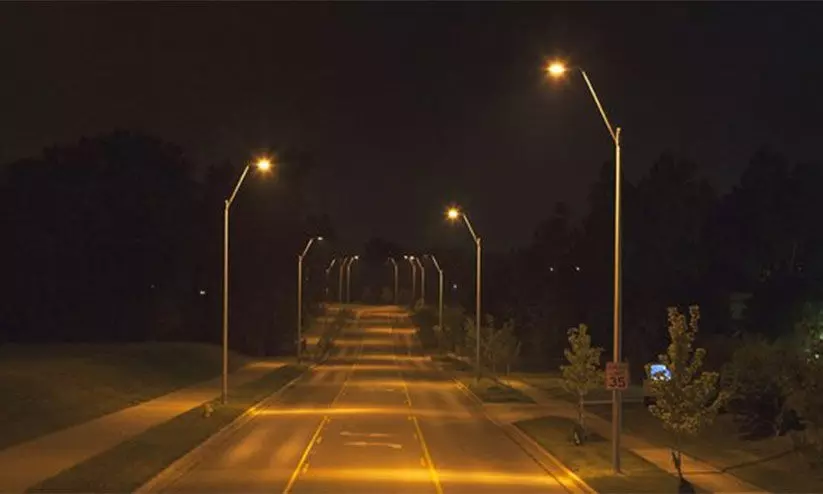 കാട്ടാക്കട ഇരുട്ടിൽ; തെരുവുവിളക്കുകള്‍ ആറുമാസത്തിലേറെയായി പ്രകാശിക്കുന്നില്ല