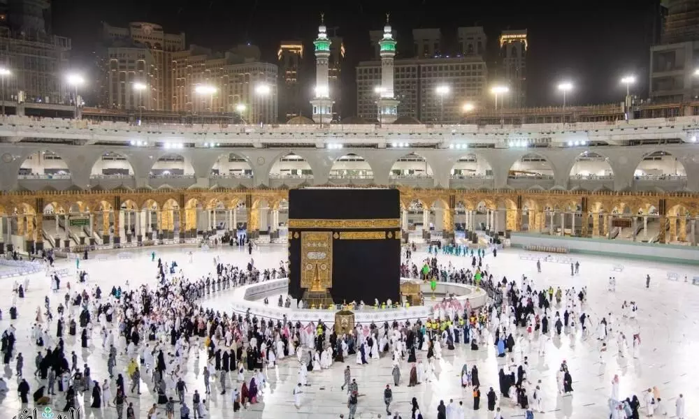 രണ്ടുവർഷത്തിനുശേഷം ഹജറുൽ അസ്‌വദിനെ തൊട്ട് വിശ്വാസികൾ