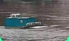 വാവുബലിക്ക് കൊണ്ടുവന്ന ജനറേറ്ററും വാഹനവും വെള്ളത്തിൽ മുങ്ങി; 25 ലക്ഷം രൂപയുടെ നഷ്ടം