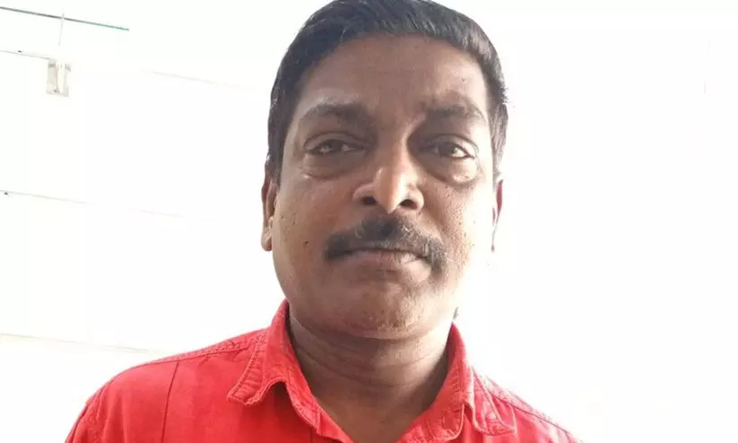 നാട്ടിൽ പോകാനിരിക്കുന്നതിനിടെ മലയാളി റിയാദിൽ കുഴഞ്ഞുവീണ് മരിച്ചു നാട്ടിൽ പോകാനിരിക്കുന്നതിനിടെ മലയാളി റിയാദിൽ കുഴഞ്ഞുവീണ് മരിച്ചു