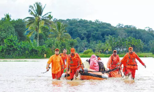 ദുരിതം പെയ്തിറങ്ങുന്നു; ജില്ലയിൽ ഇന്നും നാളെയും അതിജാഗ്രത