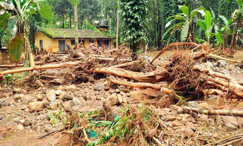 മഴക്കെടുതി; കുടുംബങ്ങളെ സുരക്ഷിതസ്ഥലത്തേക്ക് മാറ്റും