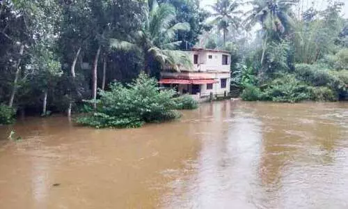 കരകവിഞ്ഞ് മീനച്ചിലാർ; താഴ്ന്നപ്രദേശങ്ങൾ വെള്ളത്തിൽ