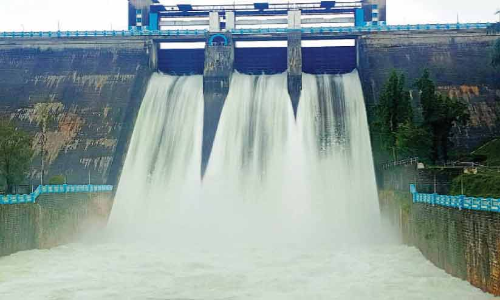 മഴ ശക്തം; ജാഗ്രത പാലിക്കാൻ നിർദേശം