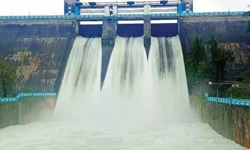 മഴ ശക്തം; ജാഗ്രത പാലിക്കാൻ നിർദേശം