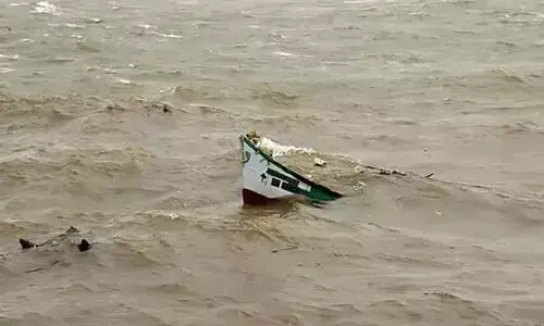 കടലിൽ കാണാതായ രണ്ടുപേരുടെ മൃതദേഹം കണ്ടെത്തി കടലിൽ കാണാതായ രണ്ടുപേരുടെ മൃതദേഹം കണ്ടെത്തി