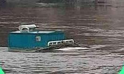 വാവുബലിക്ക് കൊണ്ടുവന്ന ജനറേറ്ററും വാഹനവും വെള്ളത്തിൽ മുങ്ങി; 25 ലക്ഷം രൂപയുടെ നഷ്ടം