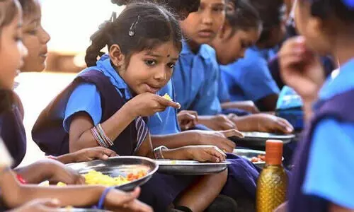 സ്കൂൾ ഉച്ചഭക്ഷണ പദ്ധതിയിൽ നിന്നും 11.4 കോടി തട്ടിയ പ്രിൻസിപ്പൽ അറസ്റ്റിൽ