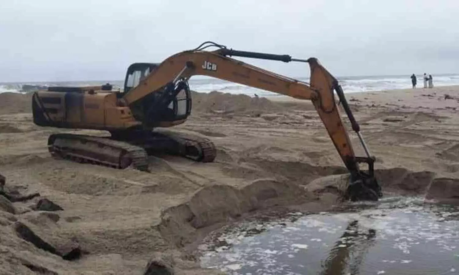 അന്ധകാരനഴിപ്പൊഴിയിലെ മണൽ നീക്കി തുടങ്ങി