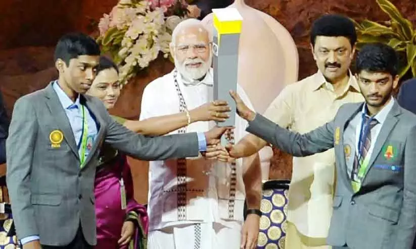 ചതുരംഗക്കളത്തിലെ രാഷ്ട്രീയം ചതുരംഗക്കളത്തിലെ രാഷ്ട്രീയം