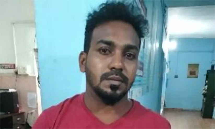 പ്രണയം നടിച്ച് 16 കാരിയെ പീഡിപ്പിച്ച യുവാവ് പോക്സോ കേസിൽ അറസ്റ്റിൽ പ്രണയം നടിച്ച് 16 കാരിയെ പീഡിപ്പിച്ച യുവാവ് പോക്സോ കേസിൽ അറസ്റ്റിൽ