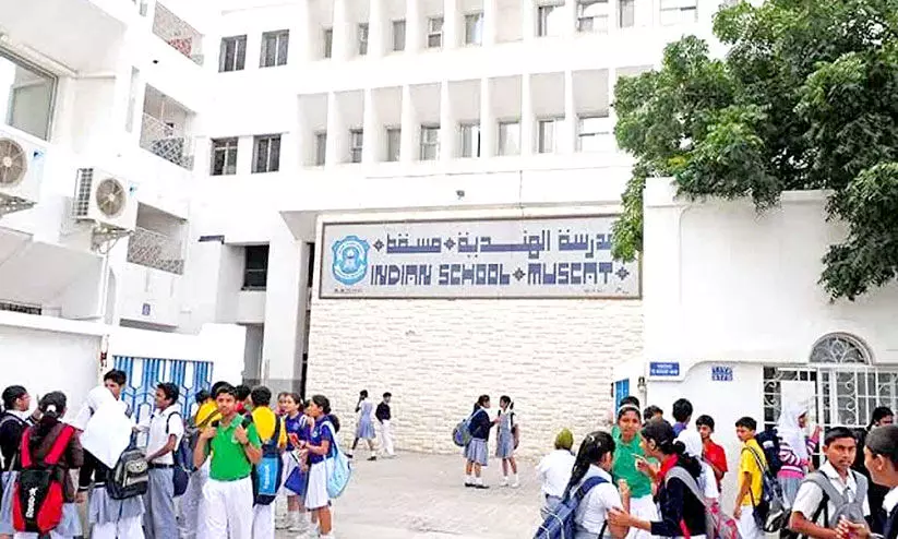 സ്കൂളുകൾ തുറക്കുന്നു; രണ്ടുവർഷം ഉറങ്ങിക്കിടന്ന കളിമുറ്റങ്ങൾ ഉണരും സ്കൂളുകൾ തുറക്കുന്നു; രണ്ടുവർഷം ഉറങ്ങിക്കിടന്ന കളിമുറ്റങ്ങൾ ഉണരും