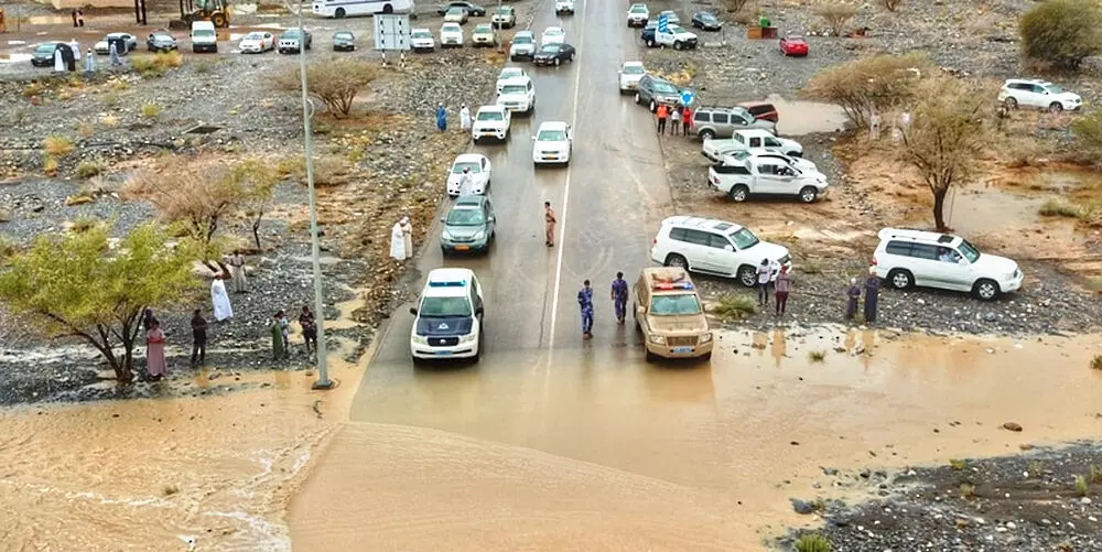 ഗതാഗതം സാധാരണ നിലയിലേക്ക്​; റുസ്​താഖിൽ നൂറോളം വീടുകൾക്ക്​ കേടുപാട്​