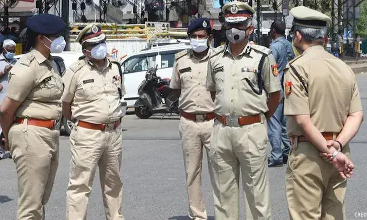 ഝാർഖണ്ഡ് എം.എൽ.എ മാർ പണവുമായി പിടിയിലായ സംഭവം: ബംഗാൾ പൊലീസിനെ ഡൽഹിയിലും അസമിലും തടഞ്ഞു ഝാർഖണ്ഡ് എം.എൽ.എ മാർ പണവുമായി പിടിയിലായ സംഭവം: ബംഗാൾ പൊലീസിനെ ഡൽഹിയിലും അസമിലും തടഞ്ഞു