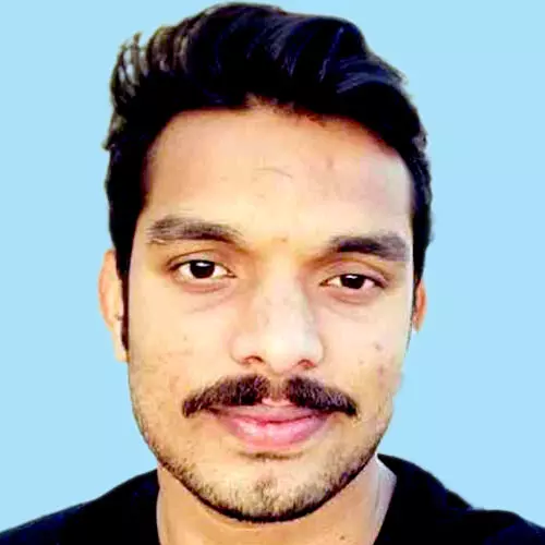 ത​ച്ച​മ്പാ​റ​യി​ൽ കാ​റും വാ​നും കൂ​ട്ടി​യി​ടി​ച്ച് ര​ണ്ടു​മ​ര​ണം ര​ണ്ടു​പേ​ർ​ക്ക് പ​രി​ക്ക്