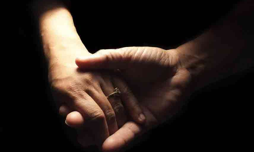 വർഷങ്ങൾക്കുശേഷം മകൻ തേടിയെത്തി , പിതാവിനെ അറസ്റ്റ് ചെയ്തു ; ബലാത്സംഗത്തിനിരയായി ഗർഭംധരിച്ച സ്ത്രീയുടെ കഥ ഇങ്ങനെ...