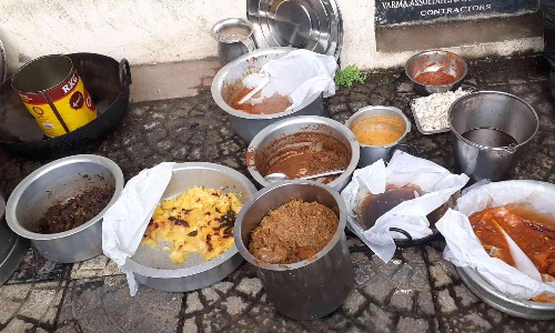 തിരുവല്ലയിൽ പഴകിയ ഭക്ഷണം പിടികൂടി