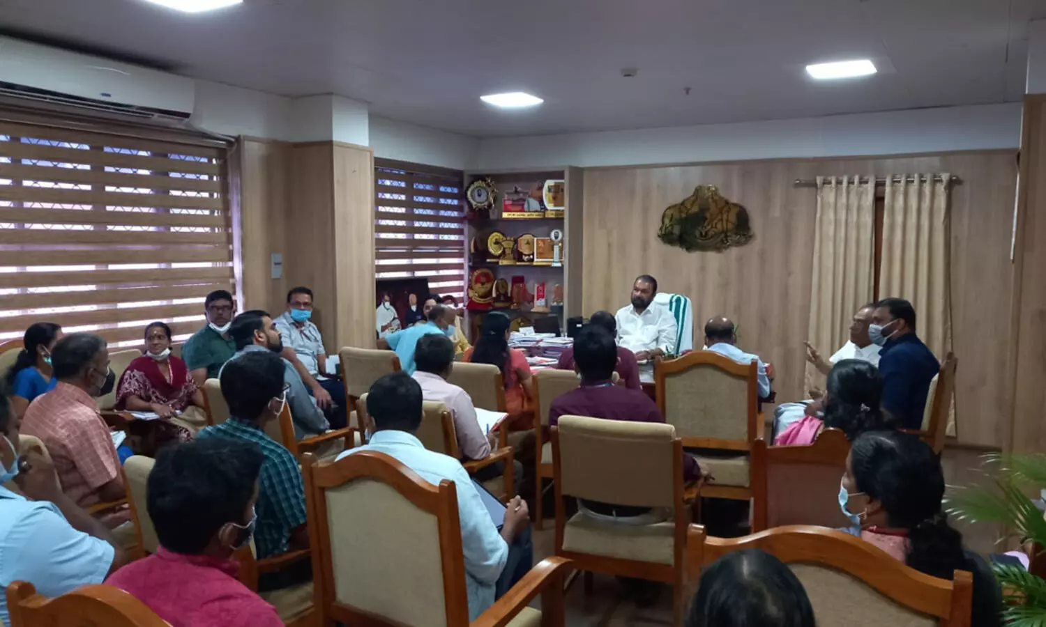 തൊഴിൽ വകുപ്പിൽ കെട്ടിക്കിടക്കുന്ന എല്ലാ ഫയലുകളും സെപ്റ്റംബർ 30 നകം തീർപ്പാക്കണം- വി ശിവൻകുട്ടി