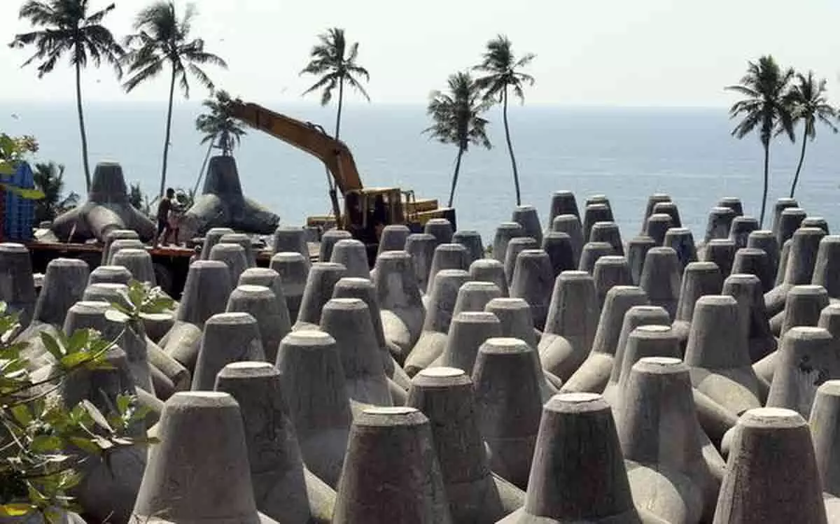 ചെല്ലാനംകാർക്കിത് ആശ്വാസകാലം ; സന്തോഷം പങ്കുവെച്ച് വി.എൻ. വാസവൻ ചെല്ലാനംകാർക്കിത് ആശ്വാസകാലം ; സന്തോഷം പങ്കുവെച്ച് വി.എൻ. വാസവൻ