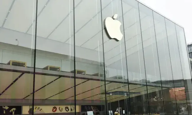 ഉൽപന്നങ്ങളുടെ നിർമ്മാണം പൂർണമായും ചൈനയിൽ നിന്നും മാറ്റാൻ ആപ്പിൾ; ഇന്ത്യയും പരിഗണനയിൽ