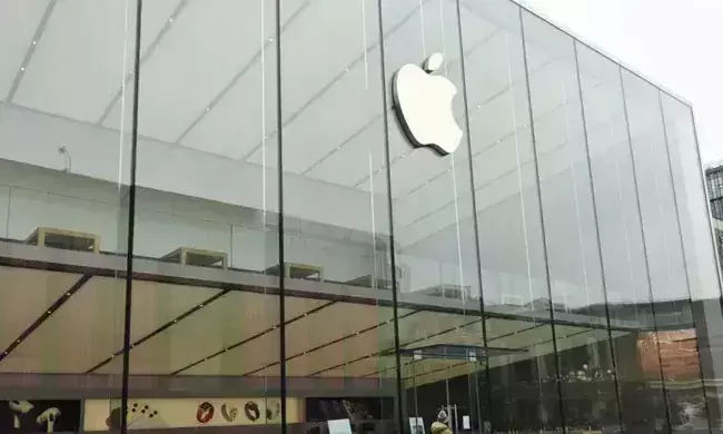 ഉൽപന്നങ്ങളുടെ നിർമ്മാണം പൂർണമായും ചൈനയിൽ നിന്നും മാറ്റാൻ ആപ്പിൾ; ഇന്ത്യയും പരിഗണനയിൽ