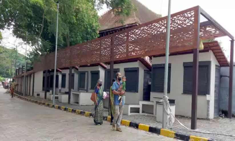 വഴിയോര കച്ചവടം സ്മാർട്ടാവും വഴിയോര കച്ചവടം സ്മാർട്ടാവും