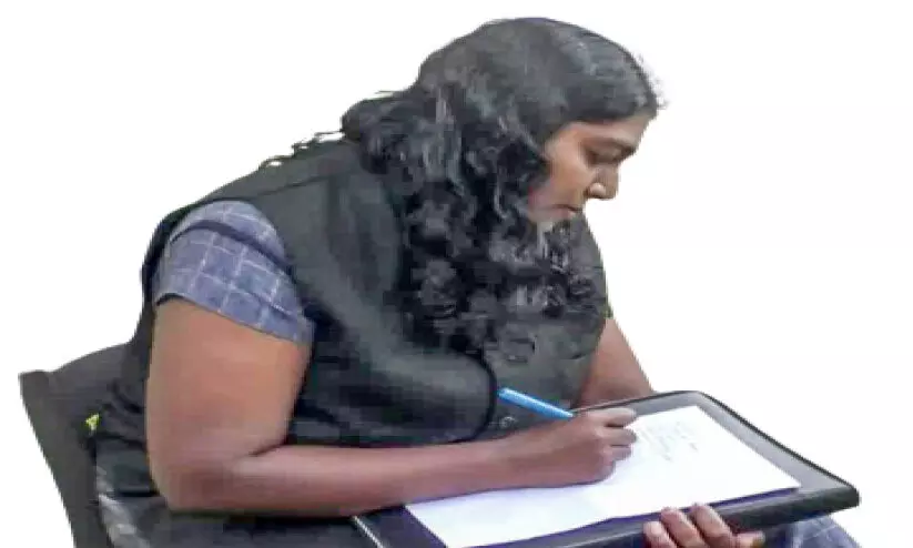 വീണയെഴുതി, അൽപം നീണ്ട കവിത... 1836 വരികളിൽ വീണയെഴുതി, അൽപം നീണ്ട കവിത... 1836 വരികളിൽ