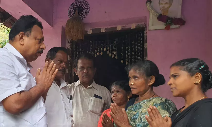 മധു കൊലക്കേസ്: സാക്ഷികളുടെ കൂട്ടത്തോടെയുള്ള കൂറുമാറ്റത്തെക്കുറിച്ച് അന്വേഷിക്കണമെന്ന്