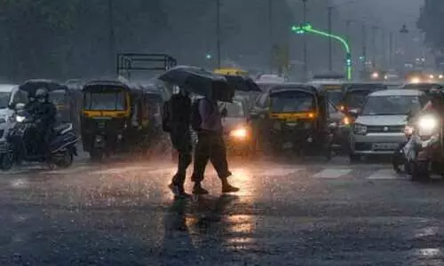 മഴക്ക് നേരിയ ആശ്വാസം, ജാഗ്രത തുടരും മഴക്ക് നേരിയ ആശ്വാസം, ജാഗ്രത തുടരും