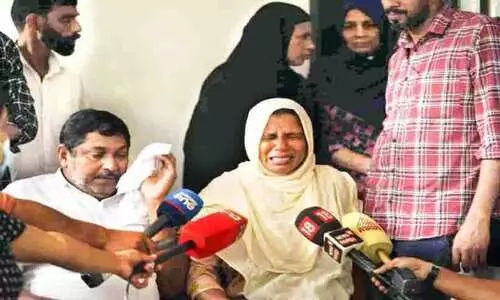 ഇവിടെയുണ്ട്, ഹൃദയം തകർന്ന ദമ്പതികൾ