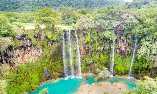 സലാലയിൽ സന്ദർശകർ വർധിക്കുന്നു; യാത്രക്കാർക്ക് വേണം ജാഗ്രത
