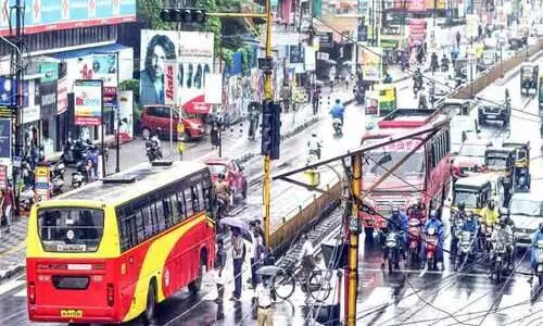 സിഗ്​നലുകൾ കണ്ണടച്ചു ജങ്​ഷനുകളിൽ ആശയക്കുഴപ്പം